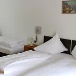 盖斯特夫奥尔伯格酒店 宾馆 2*