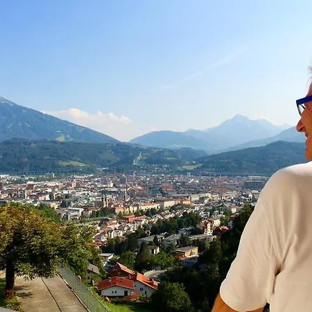 بيت ريفي دار ضيافة أولبرغ 2*